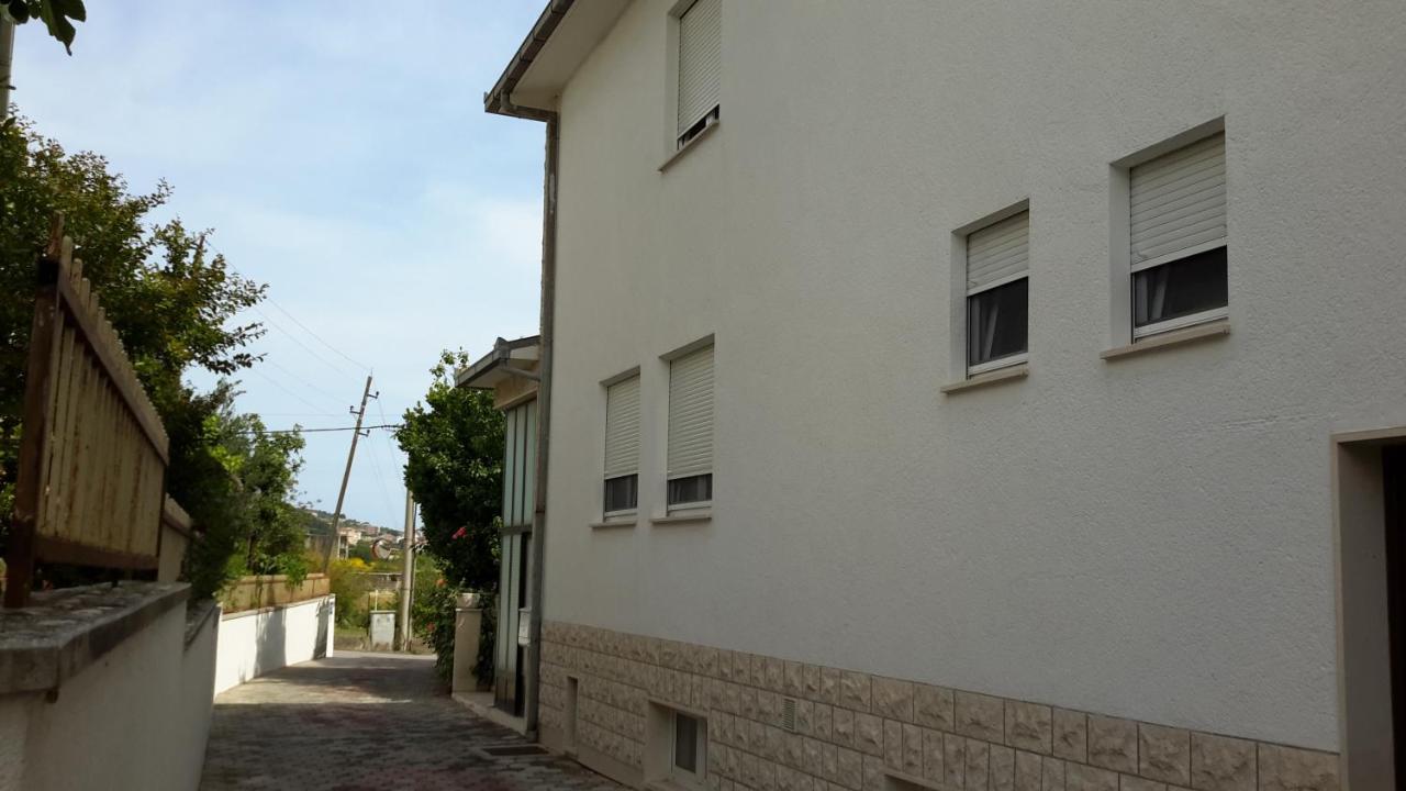 Arya Apartment Podstrana Ngoại thất bức ảnh